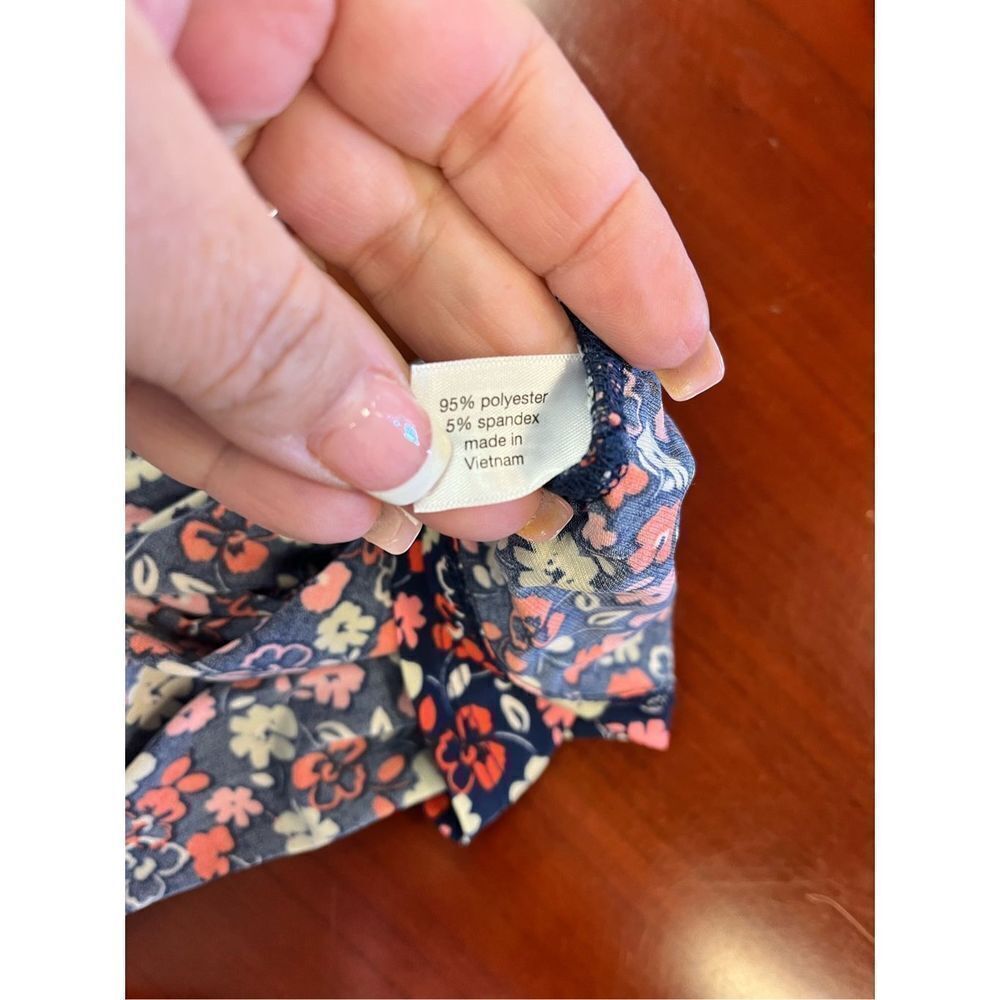 Lane Bryant Navy & Red Floral Print Side & Shoulder Ruched Blouse sz 14/16 NWT - Picture 8 of 8